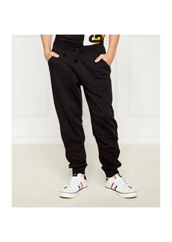Guess Spodnie dresowe | Regular Fit ze sklepu Gomez Fashion Store w kategorii Spodnie męskie - zdjęcie 184947877