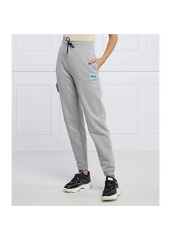 HUGO Spodnie dresowe Dachib | Regular Fit | mid rise ze sklepu Gomez Fashion Store w kategorii Spodnie damskie - zdjęcie 184948488