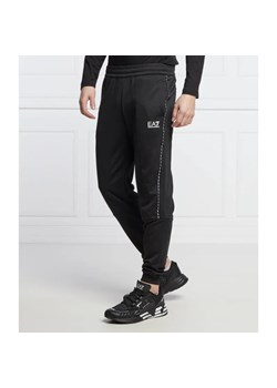 EA7 Spodnie dresowe | Regular Fit ze sklepu Gomez Fashion Store w kategorii Spodnie męskie - zdjęcie 184948497