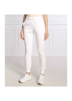 GUESS ACTIVE Spodnie dresowe ALLIE | Regular Fit ze sklepu Gomez Fashion Store w kategorii Spodnie damskie - zdjęcie 184948617