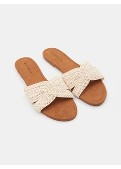 Sinsay - Klapki z plecionką - kremowy ze sklepu Sinsay w kategorii Klapki damskie - zdjęcie 184949625