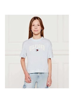 Tommy Hilfiger T-shirt | Regular Fit ze sklepu Gomez Fashion Store w kategorii Bluzki dziewczęce - zdjęcie 184959927