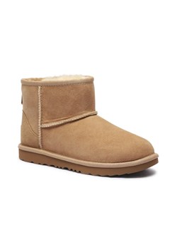 UGG Skórzane śniegowce CLASSIC MINI II | z dodatkiem wełny ze sklepu Gomez Fashion Store w kategorii Buty zimowe dziecięce - zdjęcie 184963916