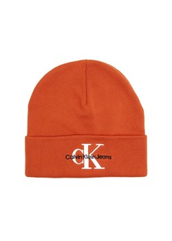 Calvin Klein Jeans Czapka MONOLOGO EMBRO BEANIE ze sklepu Gomez Fashion Store w kategorii Czapki zimowe męskie - zdjęcie 184966307