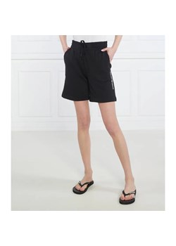 Emporio Armani Szorty LADIES KNITTED BERMU | Regular Fit ze sklepu Gomez Fashion Store w kategorii Szorty - zdjęcie 184971856