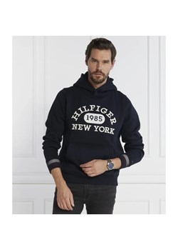 Tommy Hilfiger Bluza MONOTYPE COLLEGIATE HOODIE | Regular Fit ze sklepu Gomez Fashion Store w kategorii Bluzy męskie - zdjęcie 184974156