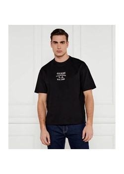 GUESS T-shirt EMBRO | Classic fit ze sklepu Gomez Fashion Store w kategorii T-shirty męskie - zdjęcie 184975806