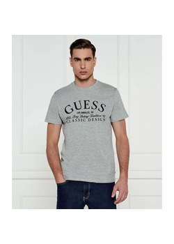 GUESS T-shirt CLASSIC | Regular Fit ze sklepu Gomez Fashion Store w kategorii T-shirty męskie - zdjęcie 184976097