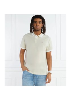Tommy Jeans Polo TJM REG SOLID TIPPED | Regular Fit ze sklepu Gomez Fashion Store w kategorii T-shirty męskie - zdjęcie 184993879