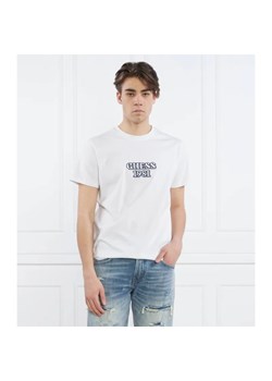 GUESS T-shirt SS CN GUESS EMBRO BO | Regular Fit ze sklepu Gomez Fashion Store w kategorii T-shirty męskie - zdjęcie 184996219