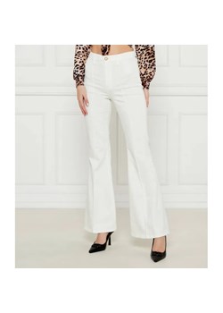 GUESS Jeansy AMANDA | flare fit ze sklepu Gomez Fashion Store w kategorii Jeansy damskie - zdjęcie 184997249