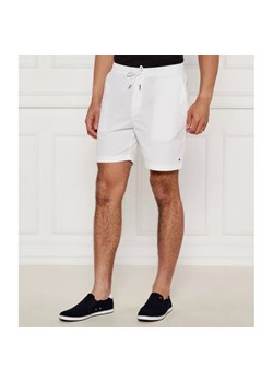 Tommy Hilfiger Szorty | Regular Fit ze sklepu Gomez Fashion Store w kategorii Spodenki męskie - zdjęcie 184999479
