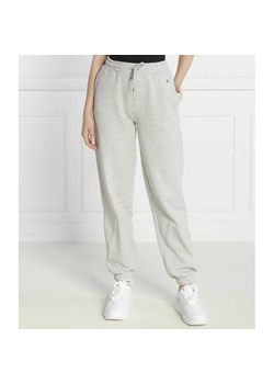 Gant Spodnie dresowe SHIELD | Relaxed fit ze sklepu Gomez Fashion Store w kategorii Spodnie damskie - zdjęcie 185001449