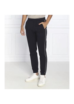 Emporio Armani Spodnie dresowe | Regular Fit ze sklepu Gomez Fashion Store w kategorii Spodnie męskie - zdjęcie 185001909