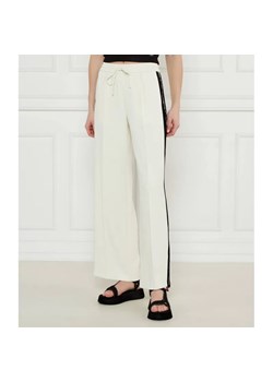 TWINSET Spodnie | flare fit ze sklepu Gomez Fashion Store w kategorii Spodnie damskie - zdjęcie 185003935