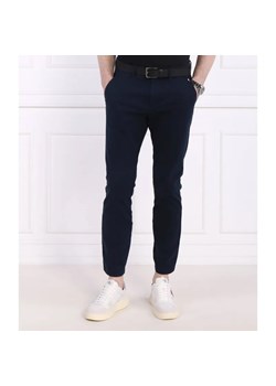 Tommy Jeans Spodnie chino AUSTIN | Slim Fit ze sklepu Gomez Fashion Store w kategorii Spodnie męskie - zdjęcie 185004186