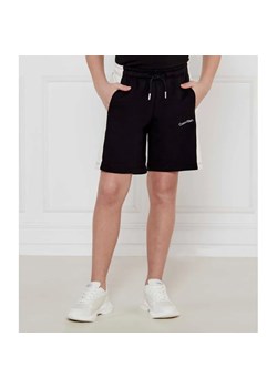Calvin Klein Jeans Szorty | Relaxed fit ze sklepu Gomez Fashion Store w kategorii Spodenki chłopięce - zdjęcie 185004449
