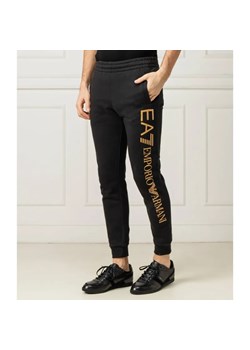 EA7 Spodnie dresowe | Regular Fit ze sklepu Gomez Fashion Store w kategorii Spodnie męskie - zdjęcie 185005165