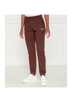 EA7 Spodnie dresowe | Regular Fit ze sklepu Gomez Fashion Store w kategorii Spodnie damskie - zdjęcie 185005428