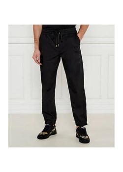 Versace Jeans Couture Spodnie jogger | Regular Fit ze sklepu Gomez Fashion Store w kategorii Spodnie męskie - zdjęcie 185005465