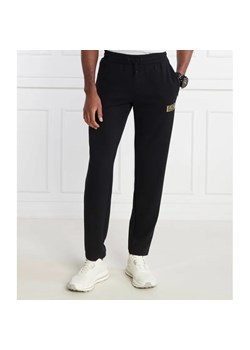 EA7 Spodnie dresowe | Regular Fit ze sklepu Gomez Fashion Store w kategorii Spodnie męskie - zdjęcie 185005528