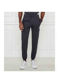 EA7 Spodnie dresowe | Slim Fit ze sklepu Gomez Fashion Store w kategorii Spodnie męskie - zdjęcie 185006057