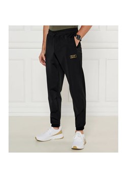 EA7 Spodnie dresowe | Regular Fit ze sklepu Gomez Fashion Store w kategorii Spodnie męskie - zdjęcie 185006157