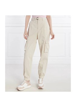 GUESS Spodnie cargo | Regular Fit | high waist ze sklepu Gomez Fashion Store w kategorii Spodnie damskie - zdjęcie 185006285