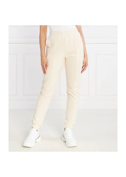 EA7 Spodnie dresowe | Regular Fit ze sklepu Gomez Fashion Store w kategorii Spodnie damskie - zdjęcie 185007265