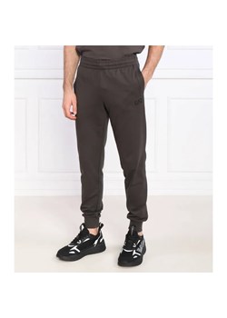 EA7 Spodnie dresowe | Regular Fit ze sklepu Gomez Fashion Store w kategorii Spodnie męskie - zdjęcie 185007585
