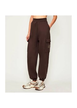 EA7 Spodnie dresowe | Boyfriend fit ze sklepu Gomez Fashion Store w kategorii Spodnie damskie - zdjęcie 185012066