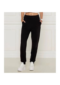 Calvin Klein Jeans Spodnie dresowe | Regular Fit ze sklepu Gomez Fashion Store w kategorii Spodnie damskie - zdjęcie 185012185
