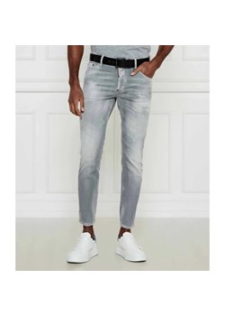 Dsquared2 Jeansy Skater Jean | Tapered fit ze sklepu Gomez Fashion Store w kategorii Jeansy męskie - zdjęcie 185013159