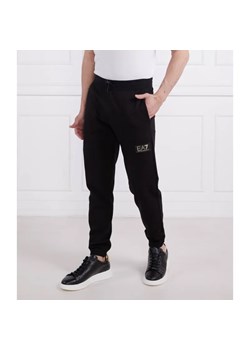 EA7 Spodnie dresowe | Regular Fit ze sklepu Gomez Fashion Store w kategorii Spodnie męskie - zdjęcie 185014476