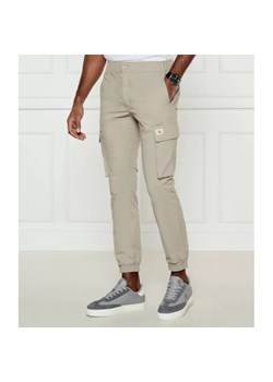 Calvin Klein Jeans Spodnie cargo ATMOSPHERE | Skinny fit ze sklepu Gomez Fashion Store w kategorii Spodnie męskie - zdjęcie 185014558