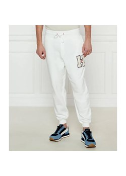 Tommy Jeans Spodnie dresowe | Regular Fit ze sklepu Gomez Fashion Store w kategorii Spodnie męskie - zdjęcie 185015598