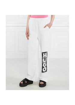 HUGO Spodnie dresowe Nasuede | Loose fit ze sklepu Gomez Fashion Store w kategorii Spodnie damskie - zdjęcie 185016079