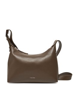 Calvin Klein Torebka Hardware Strap Medium Crossbody K60K613028 Brązowy ze sklepu MODIVO w kategorii Listonoszki - zdjęcie 185023135