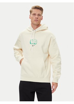 Nike Bluza Solo Swoosh HQ4181 Żółty Regular Fit ze sklepu MODIVO w kategorii Bluzy męskie - zdjęcie 185034537