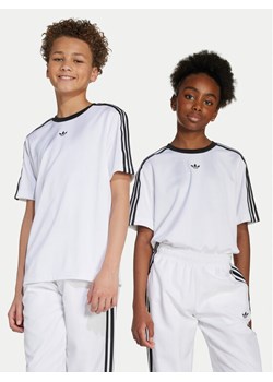 adidas T-Shirt Jacquard JV8655 Biały Loose Fit ze sklepu MODIVO w kategorii T-shirty chłopięce - zdjęcie 185034868