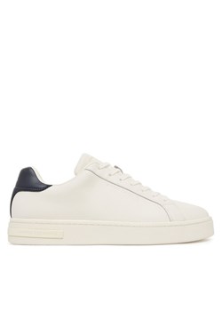 Sneakersy Armani Exchange XM000141 AF11912 M0036 Biały ze sklepu eobuwie.pl w kategorii Buty sportowe męskie - zdjęcie 185053447