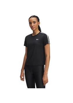 Damska koszulka treningowa Under Armour UA Tech WM Tape SS - czarna ze sklepu Sportstylestory.com w kategorii Kurtki damskie - zdjęcie 185065856