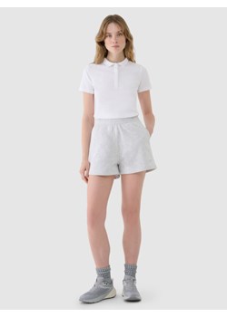 Damskie spodenki dresowe 4F 4FWMM00TSHOF542 - szare ze sklepu Sportstylestory.com w kategorii Szorty - zdjęcie 185065998