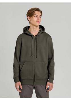 Sinsay - Rozpinana bluza z kapturem i kieszeniami - zielony ze sklepu Sinsay w kategorii Bluzy męskie - zdjęcie 185071826