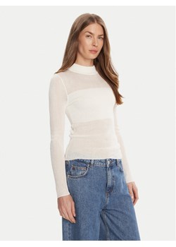 HUGO Sweter Slumy_B 50543045 Écru Slim Fit ze sklepu MODIVO w kategorii Swetry damskie - zdjęcie 185085509
