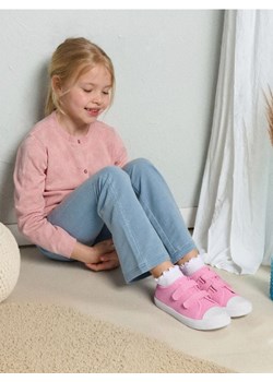 Sinsay - Trampki zapinane na rzepy - różowy ze sklepu Sinsay w kategorii Trampki dziecięce - zdjęcie 185087176