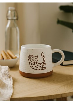 Sinsay - Nakrapiany kubek z motywem kota - brązowy ze sklepu Sinsay w kategorii Kubki - zdjęcie 185132617