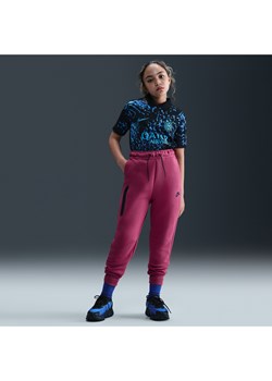 Joggery dziewczęce Nike Sportswear Tech Fleece - Fiolet ze sklepu Nike poland w kategorii Spodnie damskie - zdjęcie 185137047