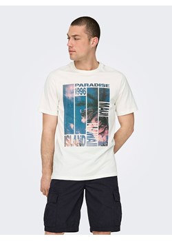 ONLY &amp; SONS Koszulka w kolorze białym ze sklepu Limango Polska w kategorii T-shirty męskie - zdjęcie 185140026
