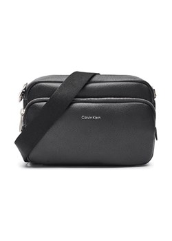 Calvin Klein Reporterka RAISED ze sklepu Gomez Fashion Store w kategorii Torby męskie - zdjęcie 185356815